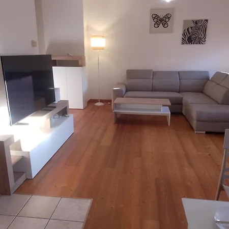 Dolomiti Apartmán Domegge di Cadore